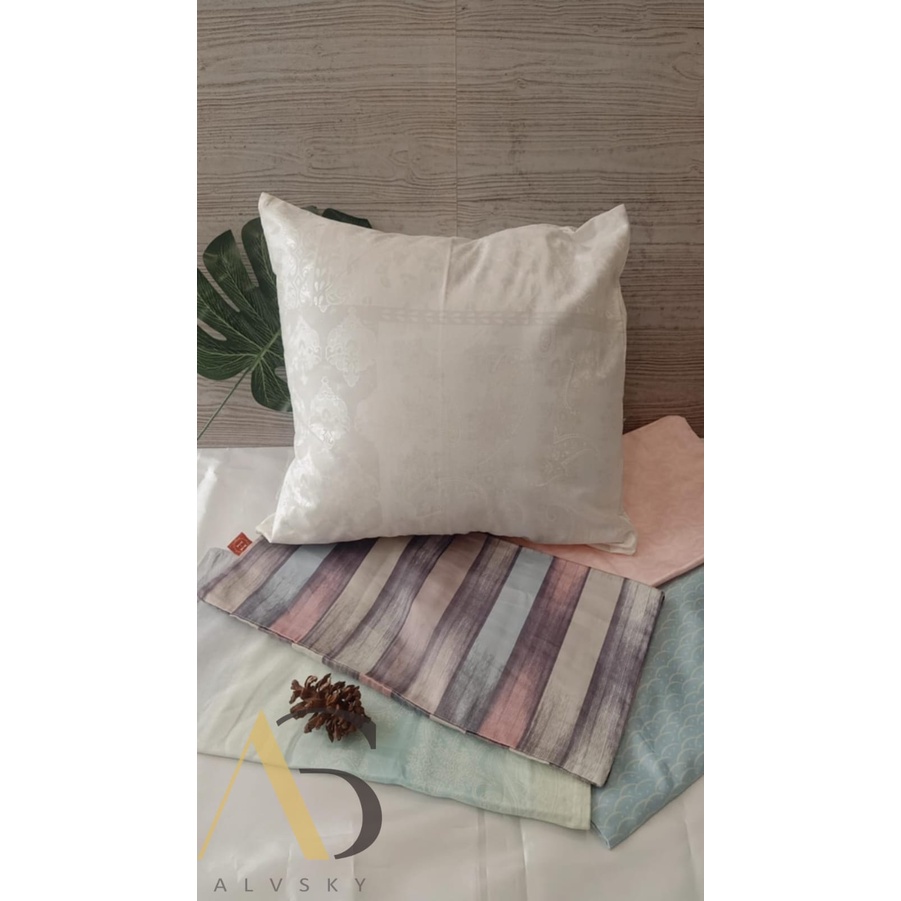 SARUNG BANTAL SOFA KURSI TAMU BAHAN PREMIUM 37 x 37 CM