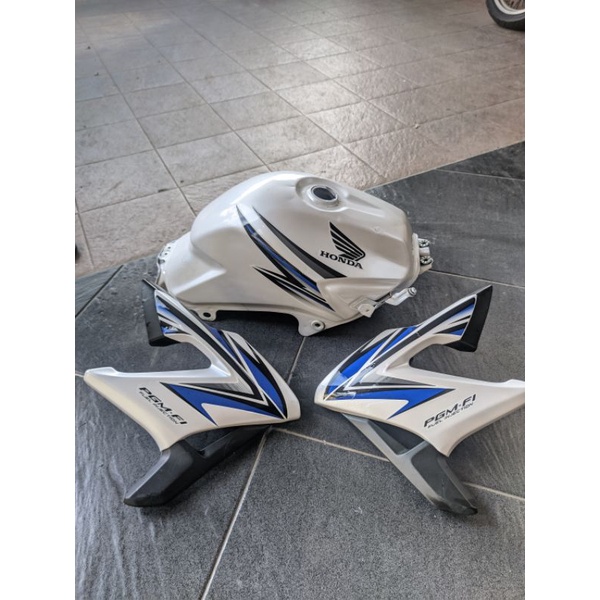 FUEL TANK cb150r putih 2013 | tanki old cb150r k15 putih