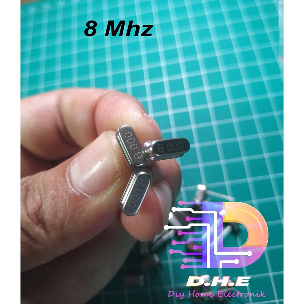 CRYSTAL XTAL OSCILLATOR OSILATOR 8MHZ
