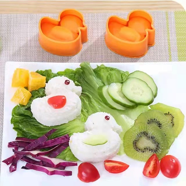 [Harga Grosir] Roti Biskuit Model Penekan Kartun Sushi Buah Membuat Cetakan Bebek Kuning Berbentuk Nasi Bola Cetakan Anak Kreatif Bento DIY Gadget