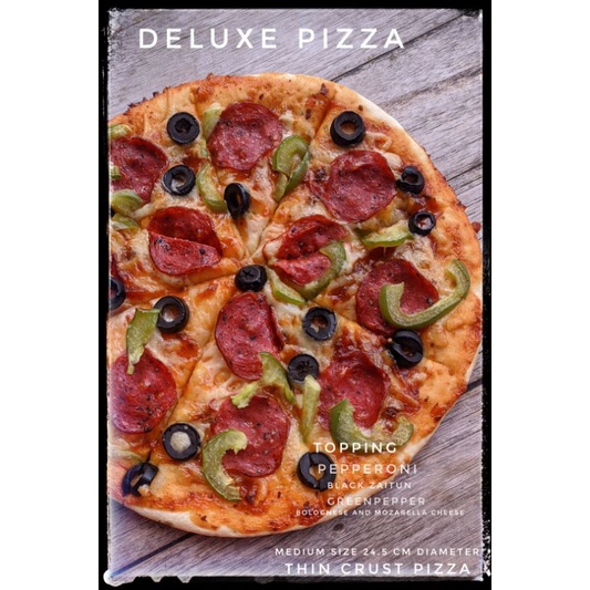 

pizza frozen pizza beku deluxe pizza topping pepperoni, bellpepper, moza, black zaitun size medium