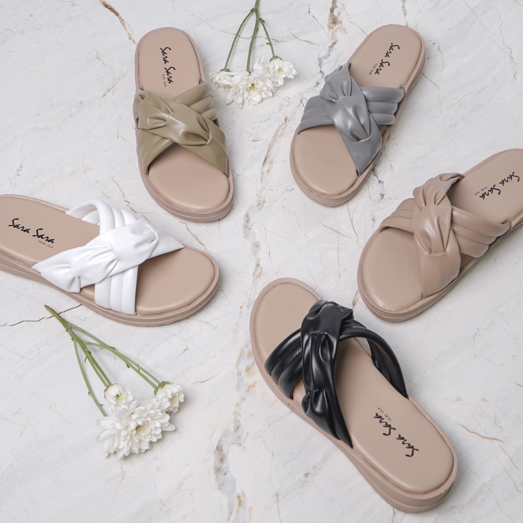 SARASARA YUK - Sandal Wanita Wedges SARA SARA HALLE Sendal Cewek Platform Wegdes Hak Tinggi 4cm Model Silang 2 Size 35 36 37 38 39 40 Pergi Jalan Santai Rumah Slop Warna White Putih Selop Premium Kekinian Terbaru Shoes ORI Mall Official Store