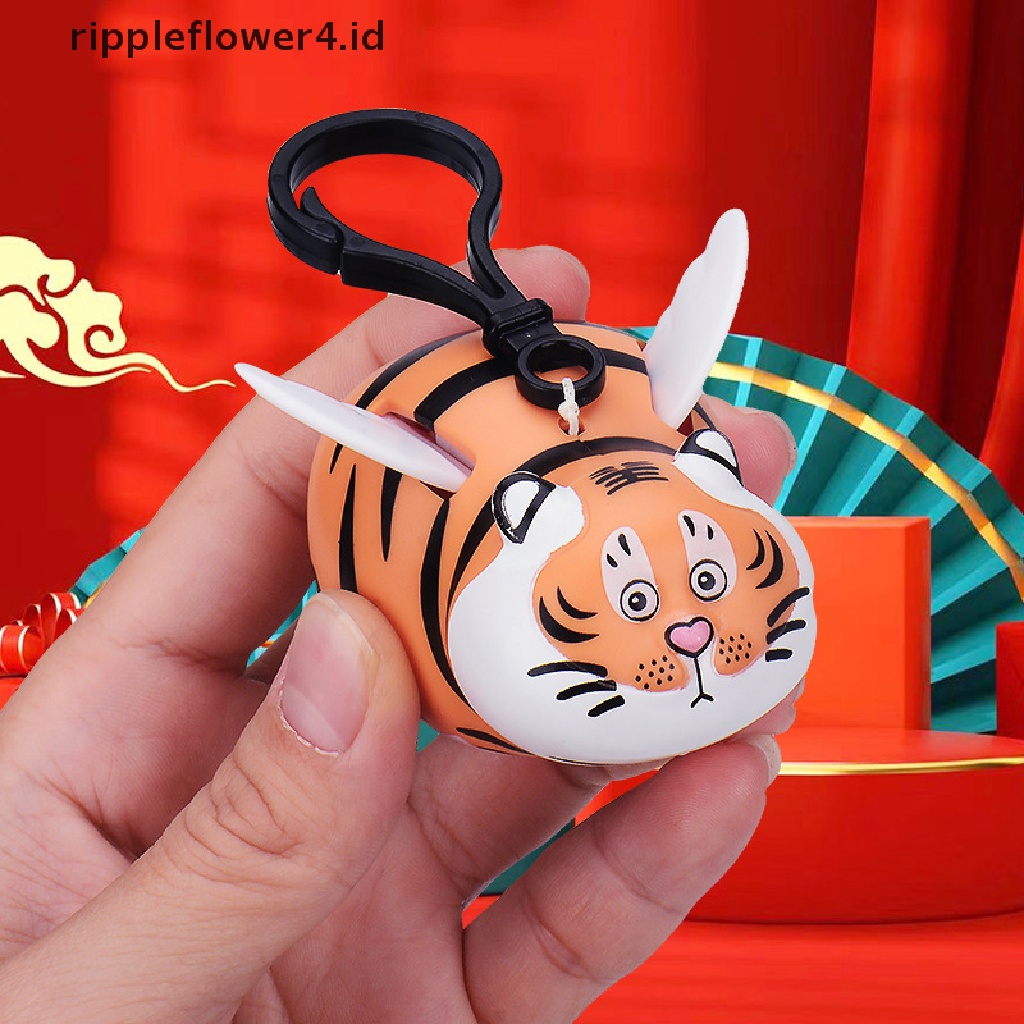 {rippleflower4.id} Kawaii Panda Fat Tiger Panghu More Wings Gantungan Kunci Will Fly Wings Studio Perhiasan Tiger Stretch Liontin Model Figure Anime Hadiah Tahun Baru~