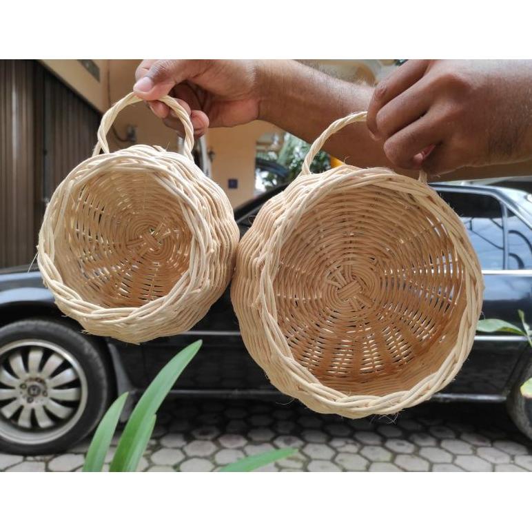 vas rotan gantung / pot rotan natural / pot anyam / vas anyaman rattan / pot anyaman rotan