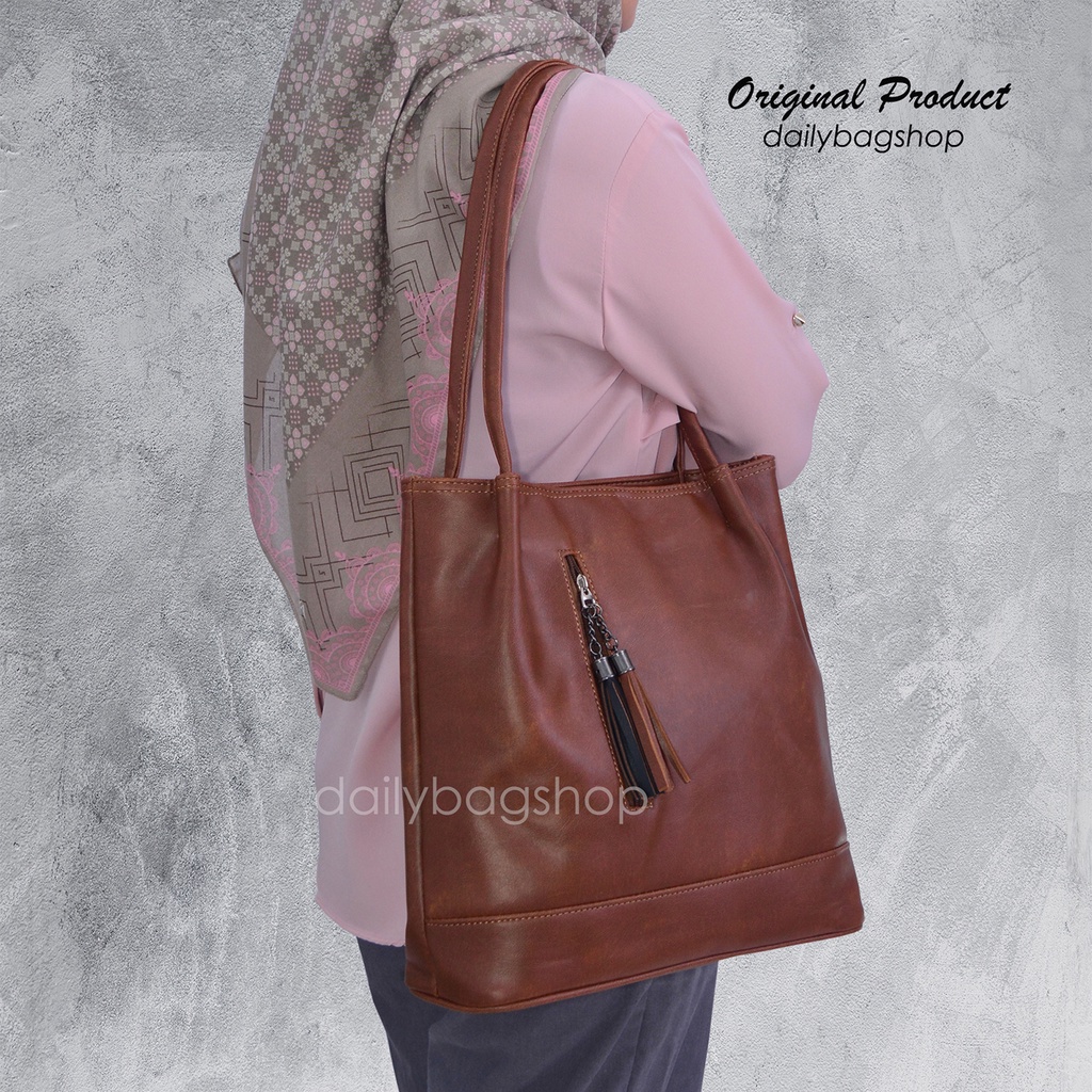 Tas Tote Wanita Remaja Terbaru Tote Bag Ootd Daily Devana Resleting Glossy Elegan Untuk Ke Kantor Bekerja Kuliah Ukuran Besar