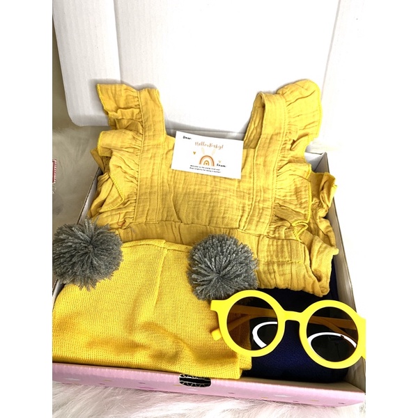 

Set Hadiah Hampers Bayi Perempuan / Hampers bayi / perlengakapan baju bayi murah dan bagus/ jumper baby set