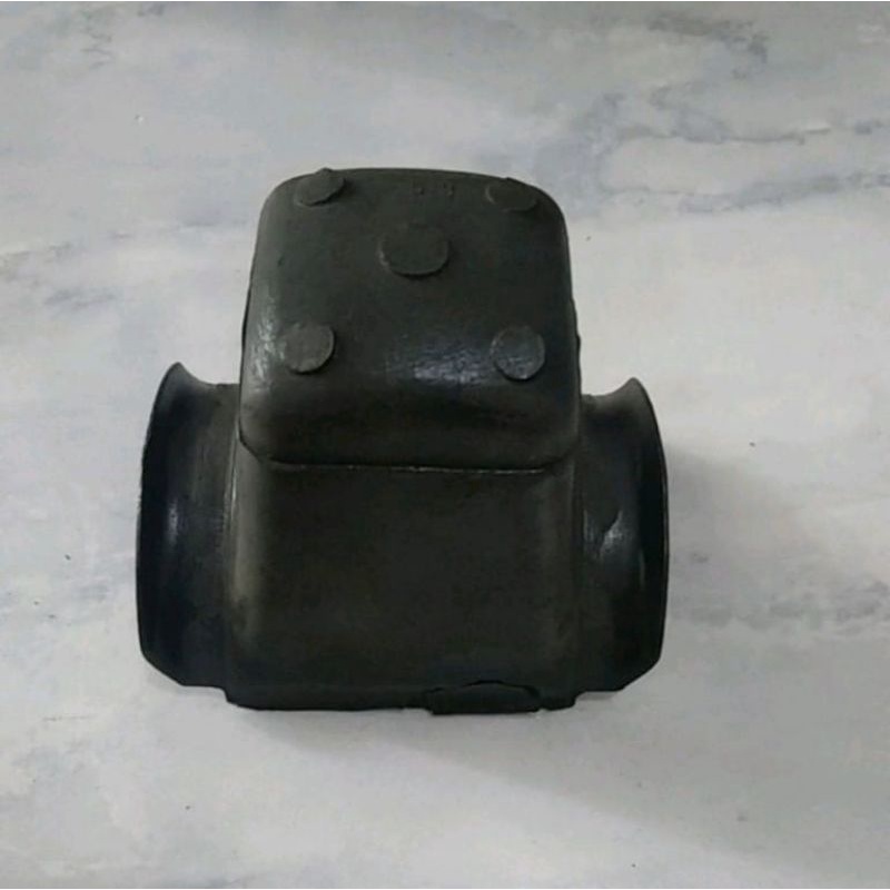 karet susu / karet stoper belakang L300 original