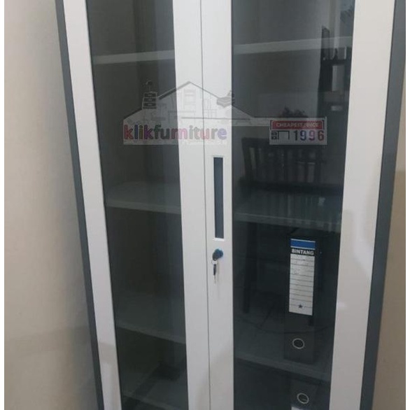 

PROMO Lemari Arsip Filing Cabinet Besi 2 Pintu Swing Kaca AK07