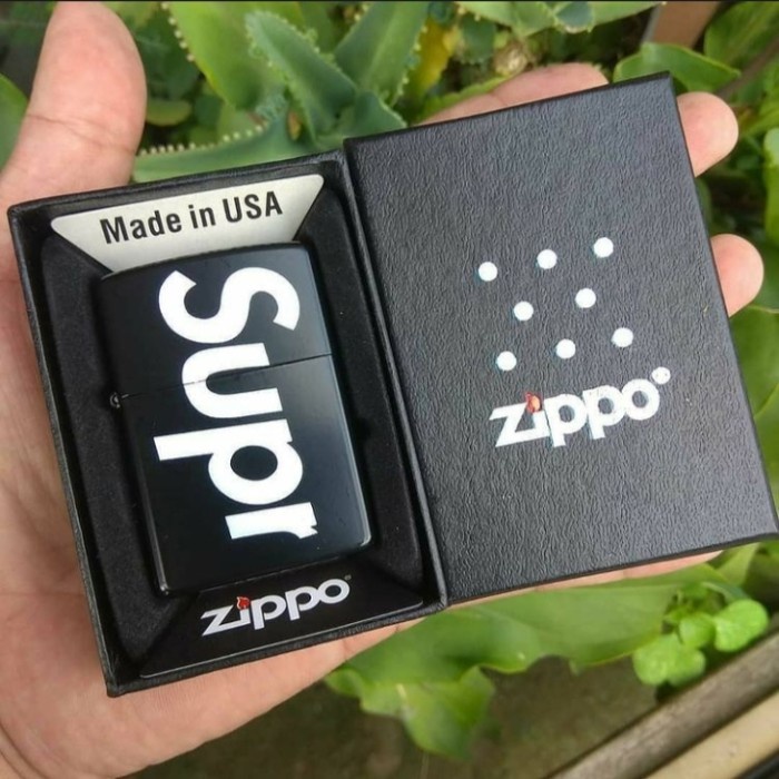 korek api Zippo supreme hitam