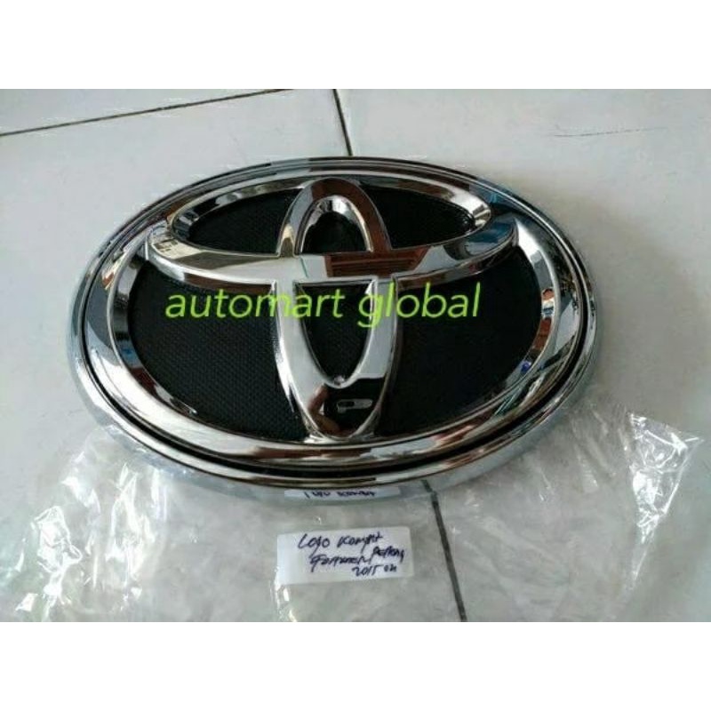 logo emblem depan fortuner vrz original