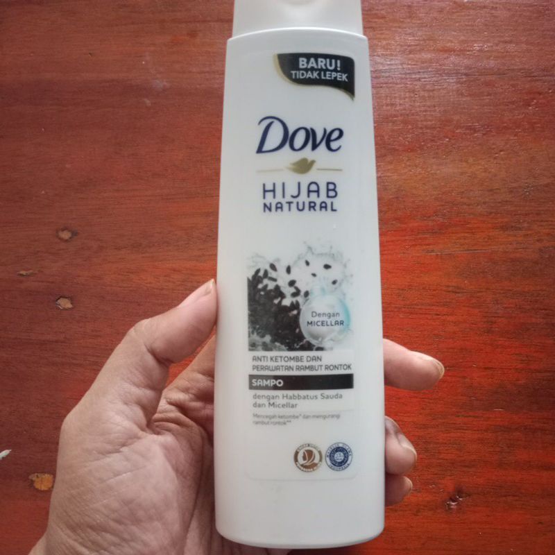 Dove hijab ketombe natural 135 ml