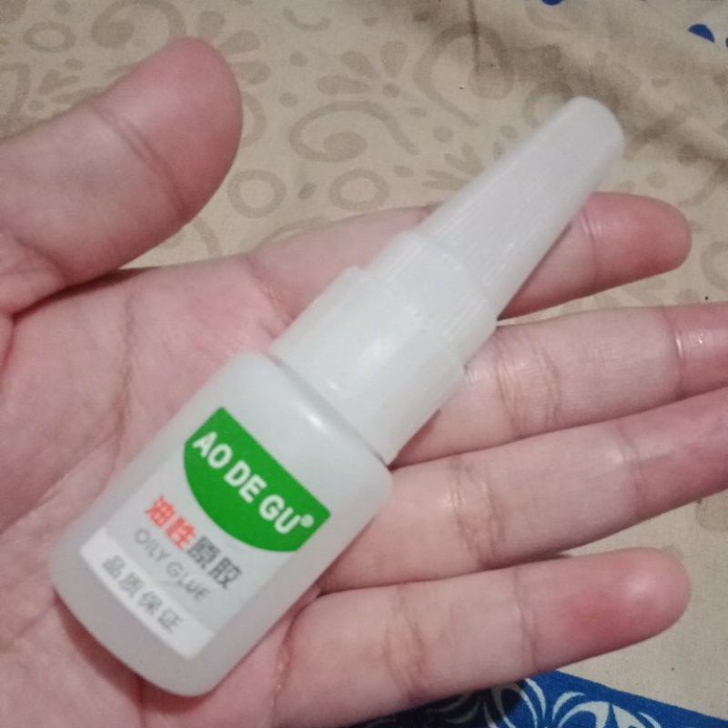 

lem perekat super glue