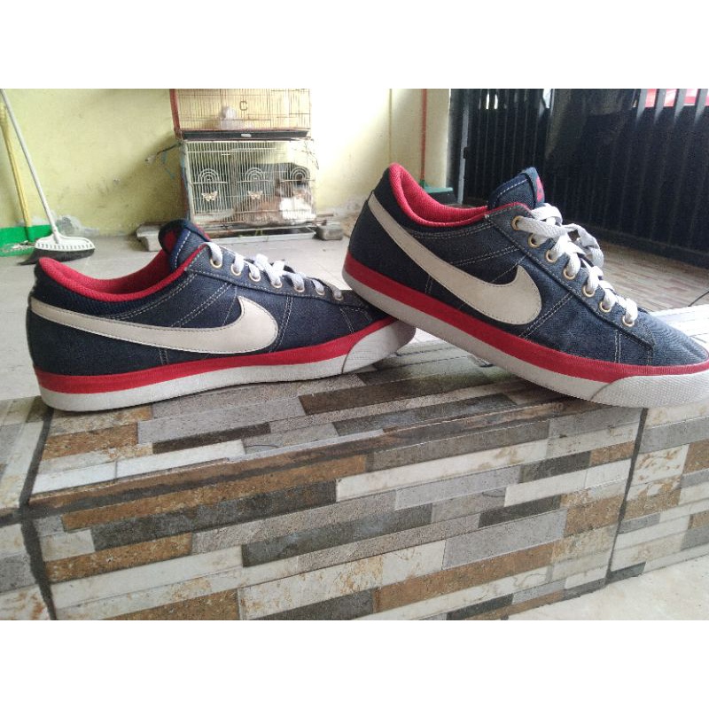 Sepatu branded second Nike Match Supreme uk 41 insol 26 nyaman pakai di 40 41