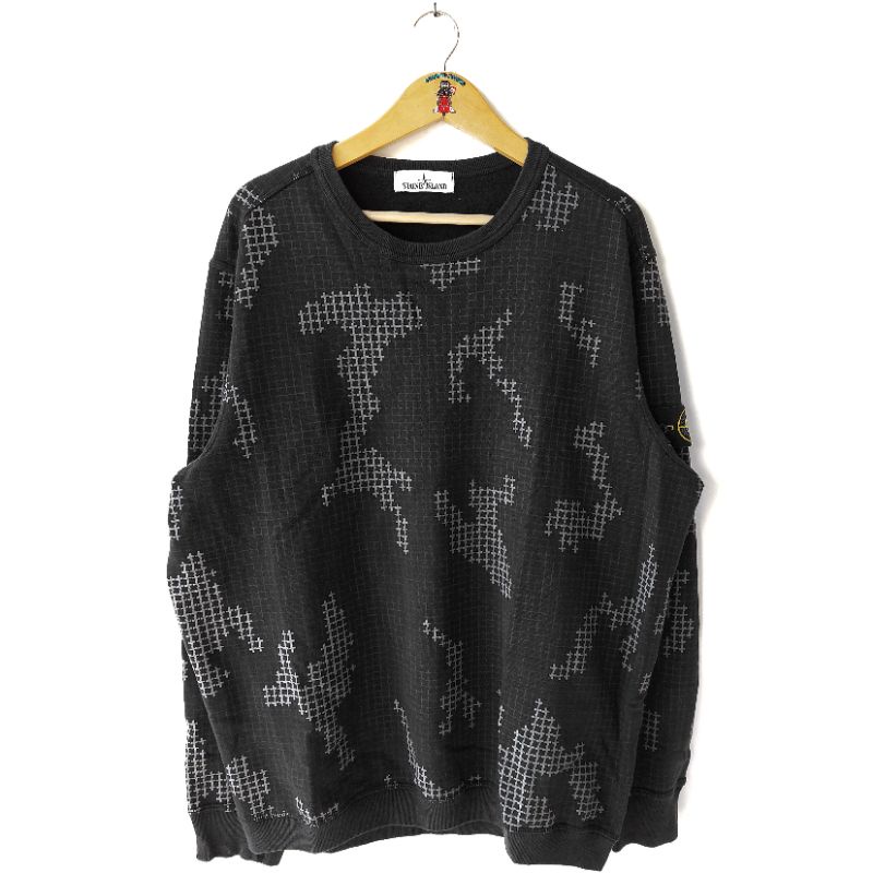 stone island crewneck grid camo