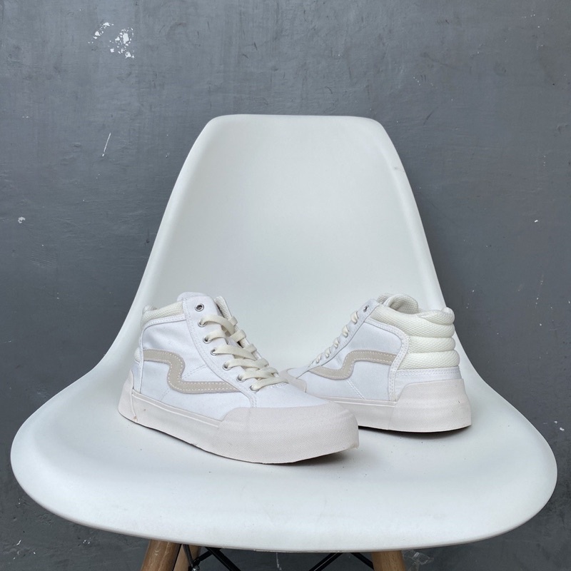 Patrobas Cloud high off white sneakers
