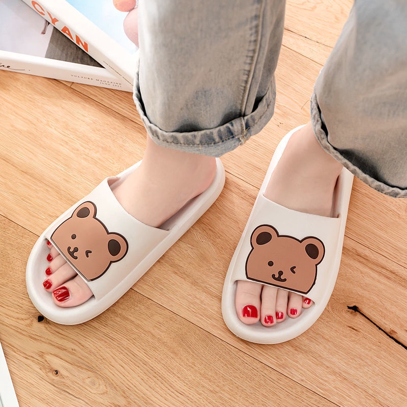 Sandal Jelly Pria Wanita Slip On Anti Licin Sendal Karet Motif Grafiti Beruang Empuk