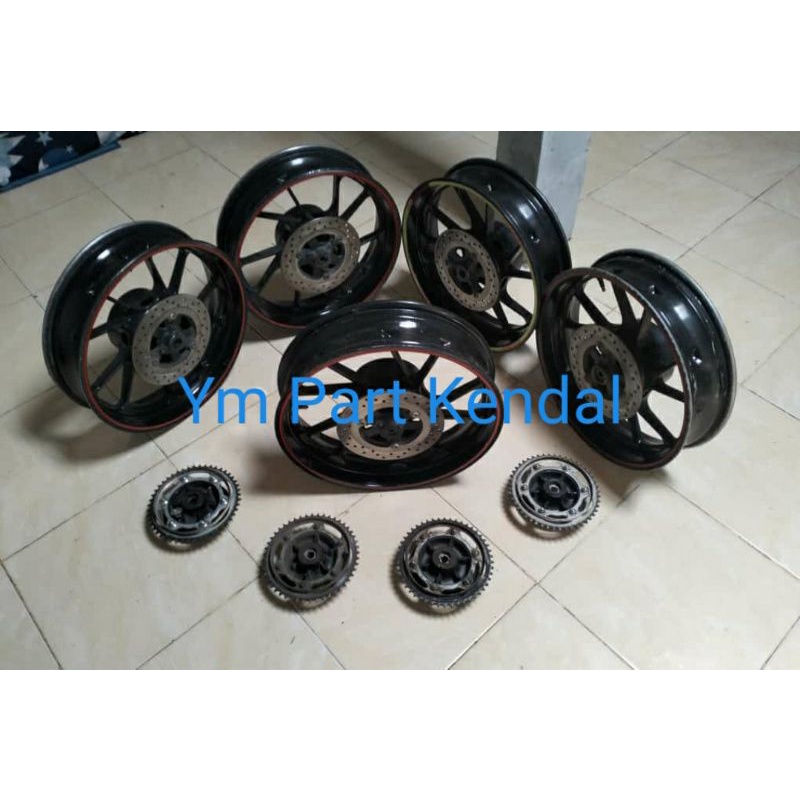 velg Belakang original r15v3 vva copotan dr motor