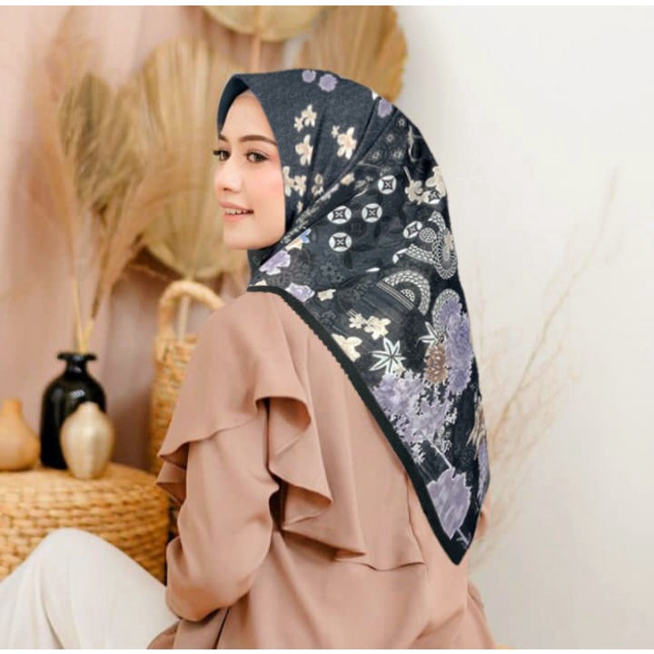 Diskon !! Hijab Segiempat Voal Motif  Shine Flower Hitam | Jilbab Voal | Kerudung Segiempat Voal