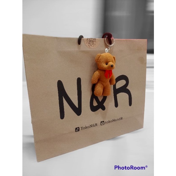 

Paper Bag Hampers Free Kartu Ucapan