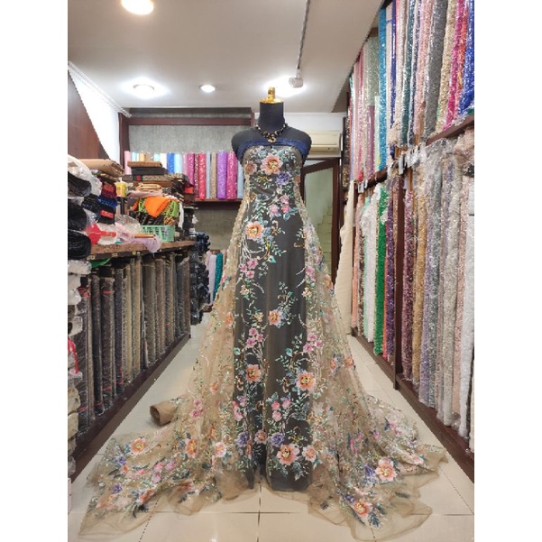 Kain Tile Brokat Valentino Multicolor 3D AT342 Timbul Nude