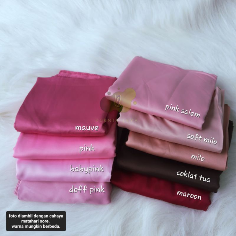 Jilbab Segi Empat Satin Polos Velvet Emilio