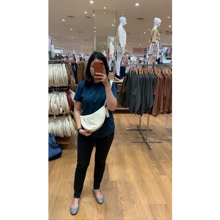 tas sling bag uniqlo original store
