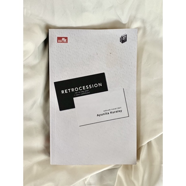 preloved novel RETROCESSION by Ayunita Kuraisy / Aybluepanda