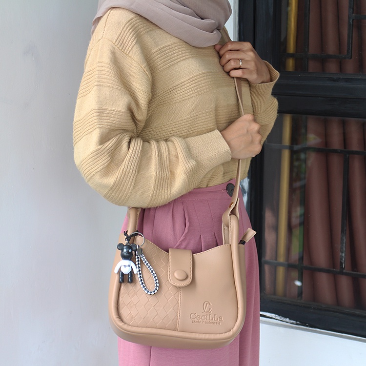 Luna Aura Shoulder bag Wanita Embos Catur Deluna Tas Slempang Bahu Wanita kekinian Tas simple &amp; Mewah Tas ootd