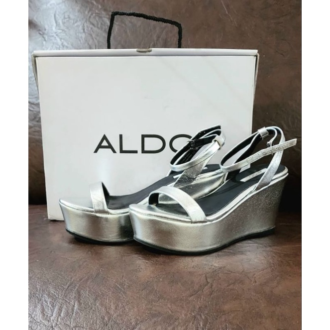 sepatu wedges wanita silver merk ALDO (Preloved)