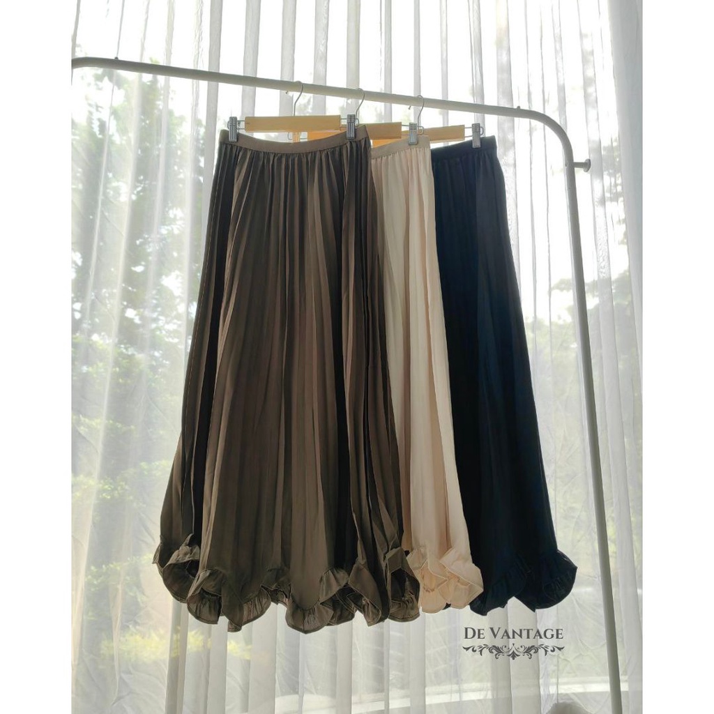 Rok Plisket Polos dengan Frill / Plain Pleated Skirt with Frills