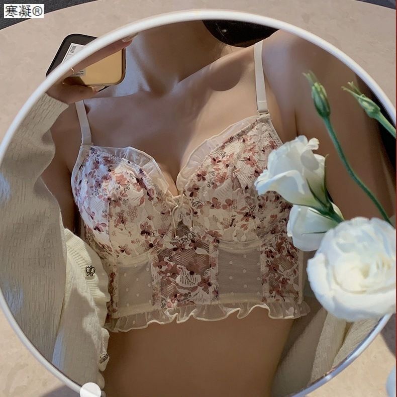 Lingerie wanita bagian tipis dada kecil mengumpulkan renda bra cincin baja lembut nyaman bernapas ga