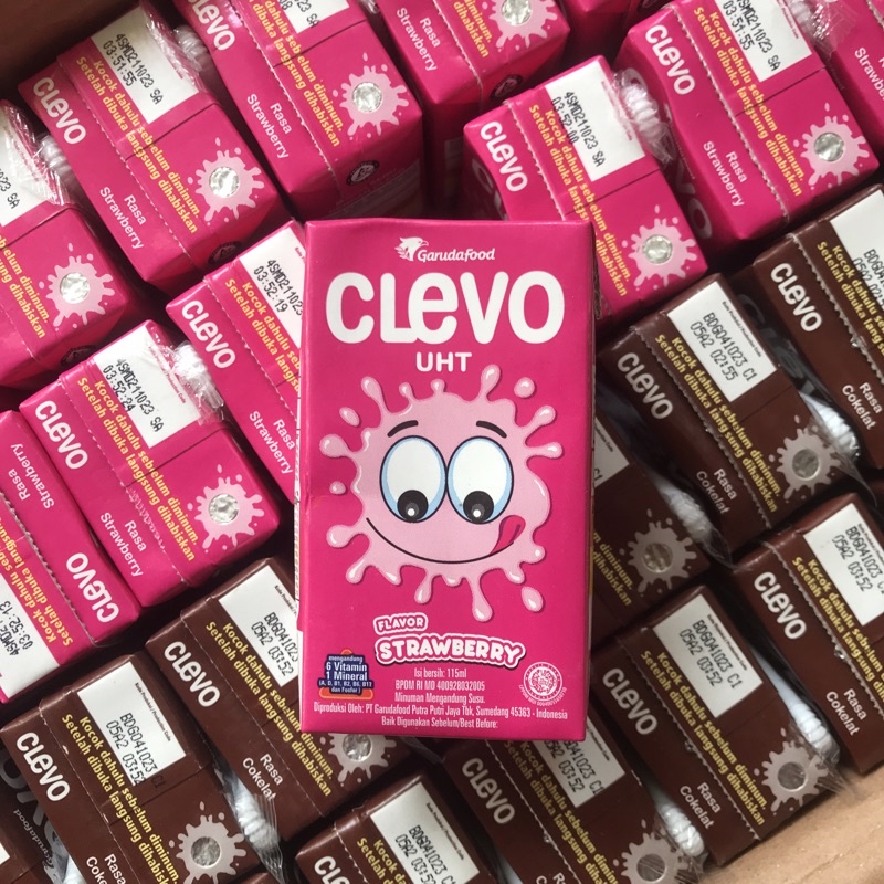 

Clevo Susu UHT Rasa Stroberi