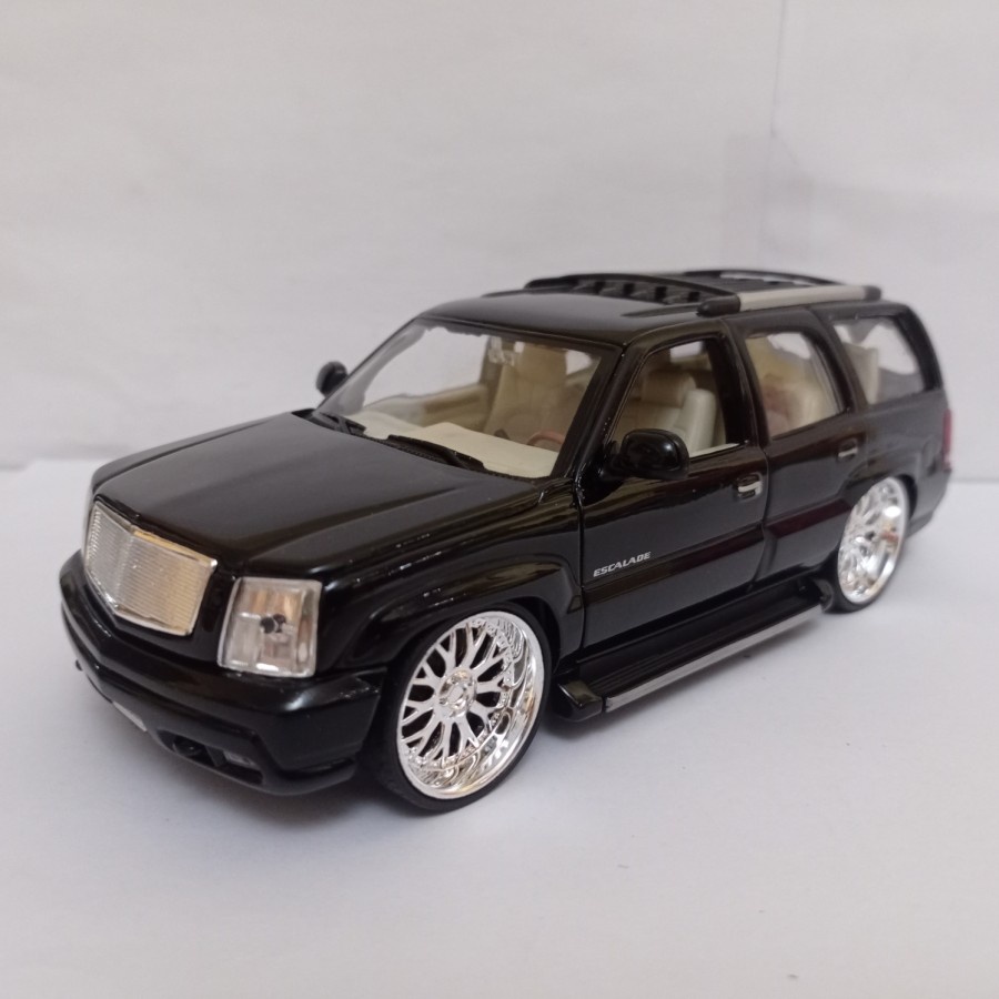 Diecast Cadillac Escalade Hot rider collection welly 1:24 mobil mainan koleksi