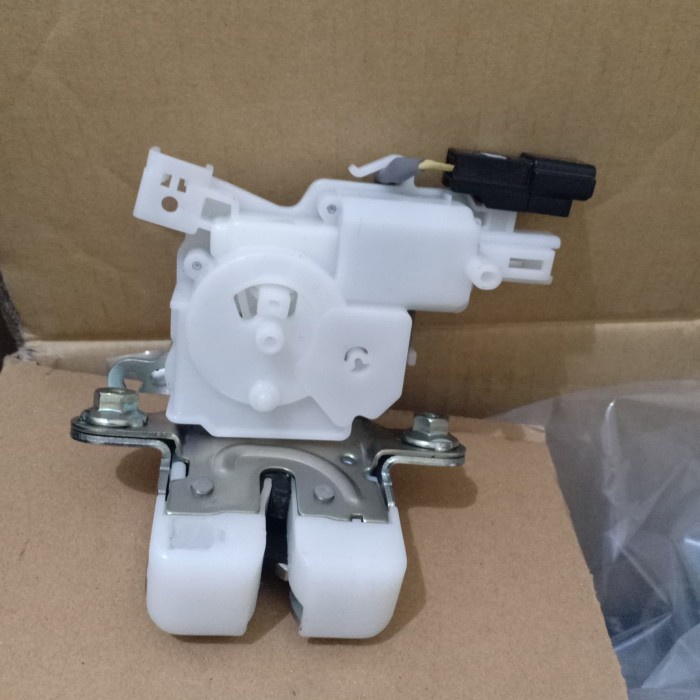 doorlock pintu bagasi calya-sigara