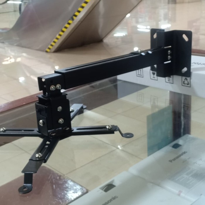 BRACKET PROYEKTOR DINDING