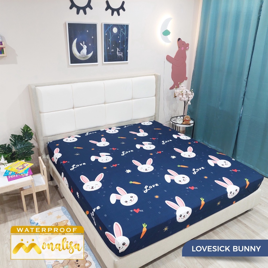 Monalisa Waterproof Sprei Uk 160/180 - Lovesick Bunny