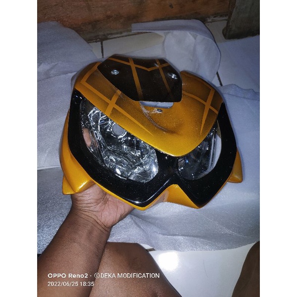 Headlamp  model Z1000 sudah berikut Lampu Proji Universal
