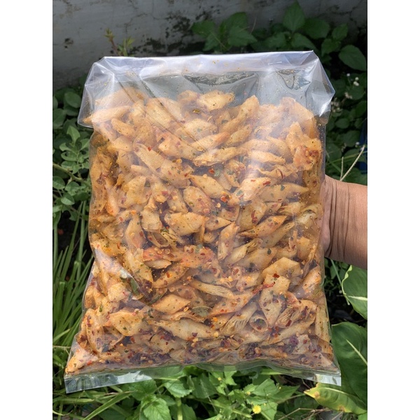 

KERIPIK LUMPIA PEDAS DAUN JERUK / LUMPIA KERING DAUN JERUK /CEMILAN PEDAS ASIN GURIH / CEMILAN ENAK GURIH /CEMILAN ENAK PEDAS