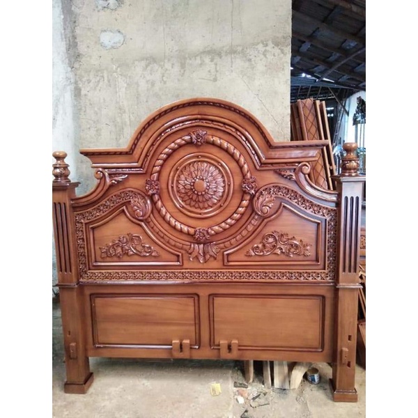 Dipan gong Jepara / Dipan Ranjang Tempat Tidur Jati Gong / Dipan Jati /Dipan Ukir Jepara / Dipan Jat