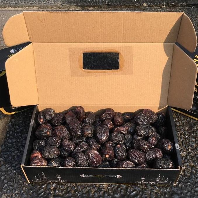 

READY STOK KURMA AJWA MADINAH 1KG ORIGINAL RTH694GTR