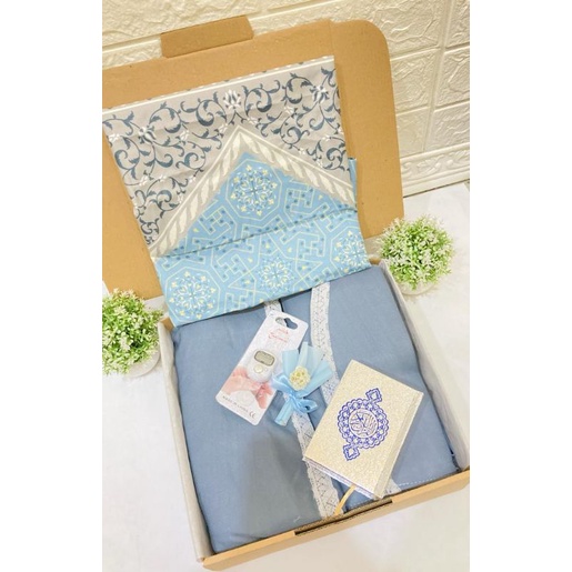 

Kado Pernikahan/ Hampers Wedding/ Hampers Mukena Sajadah Travel Tasbih Digital/ Kado Ulang Tahun/ Kado Anniversary