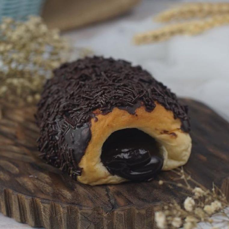 

ゥ Choco Cone £