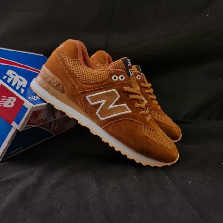 Baru  Sepatu Nb 574 Made in vietnam . .. . ..