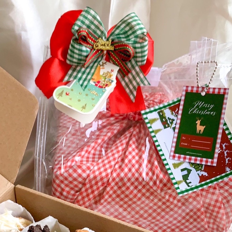 

HAMPERS NATAL ISI 15PCS BOMBOLONI
