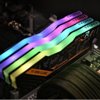 Team T-Force DELTA TUF Gaming RGB DDR4 PC28800 32GB 2x16GB / RAM 32GB