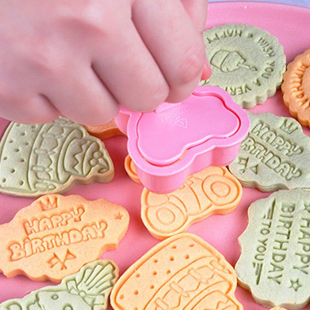 Top 8pcs/set 3D Happy Birthday DIY Alat Kue Cookie Cutter Cetakan Kue Plunger Kue Bunga