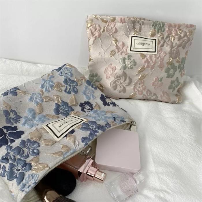 

Pouch Tempat Pensil Case Floral Tas Kosmetik Bunga Travel Aesthetic Baru