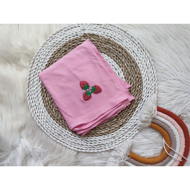 Hijabmh/Pashmina Anak Strawberry/Pashmina anak Berry usia 3-6tahun strawberry