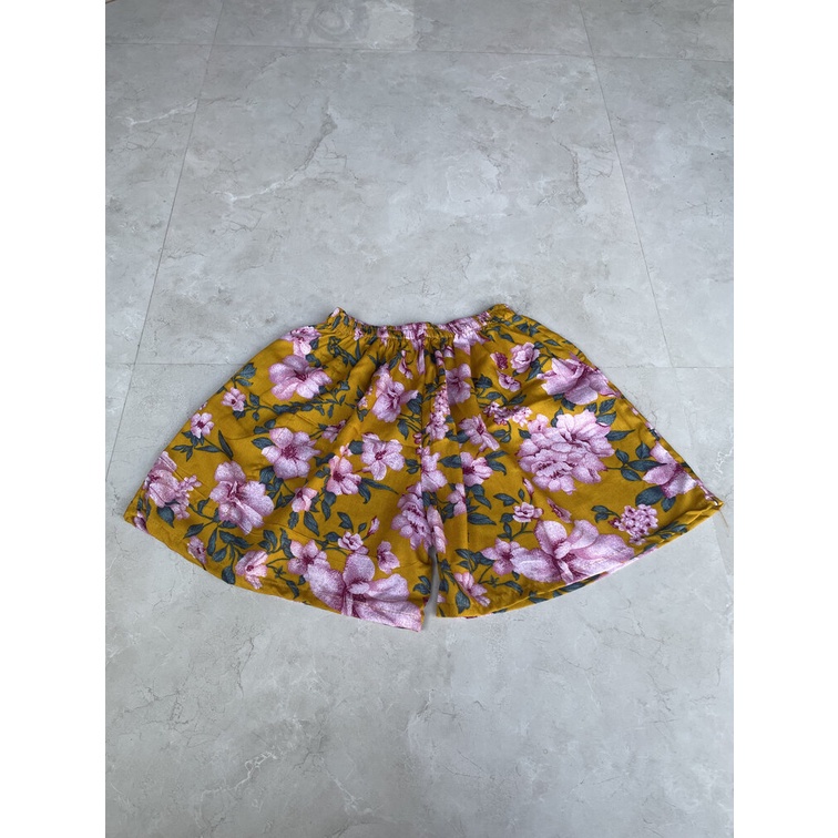 CELANA PENDEK BALI MOTIF BUNGA CPB002