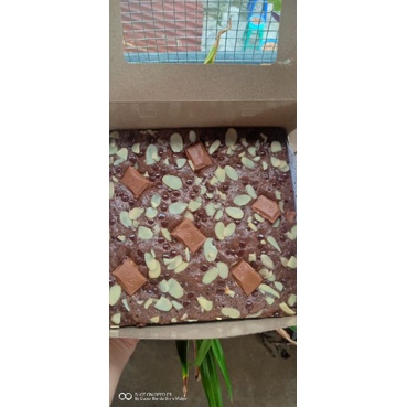 

fudgy brownies toping premium